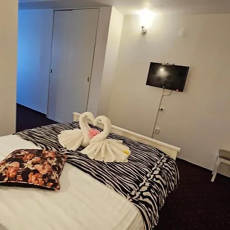 Olimp Hotel 3*